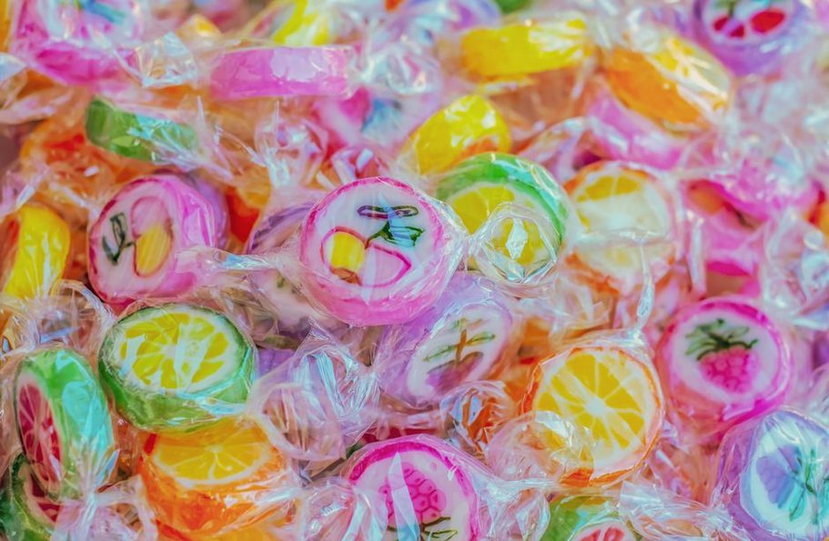 Carrés de pâtes de fruits aux teintes variées